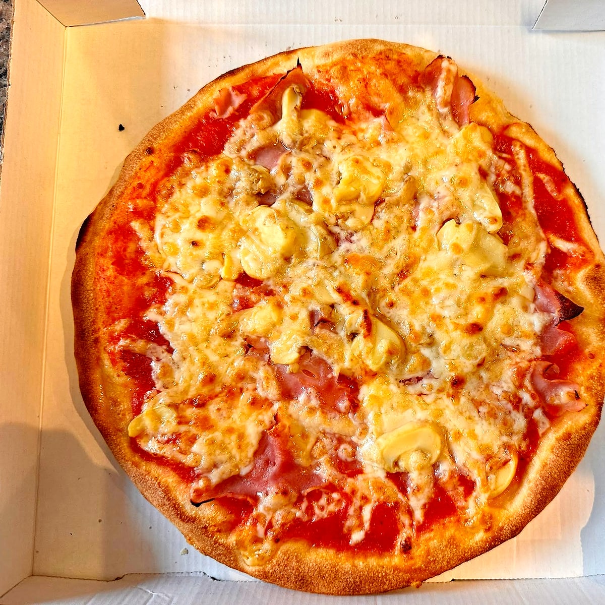 Prosciutto e Funghi